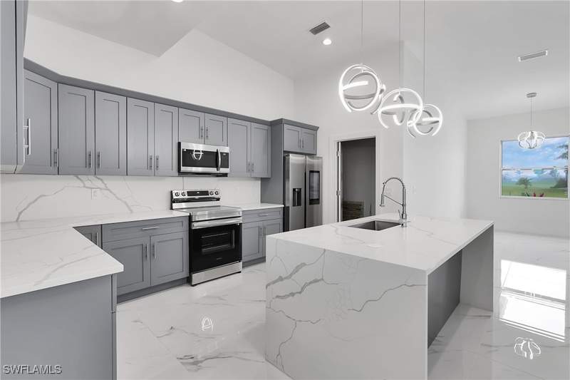 4 bedroom SingleFamilyResidence at 18716 Ensenada Dr, Royal Palm Golf Estates, Naples — photo 5