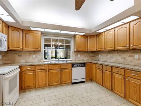 1239 Broadwater Dr, Fort Myers FL - photo 18 of 35