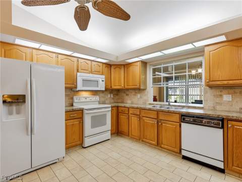1239 Broadwater Dr, Fort Myers FL - photo 19 of 35