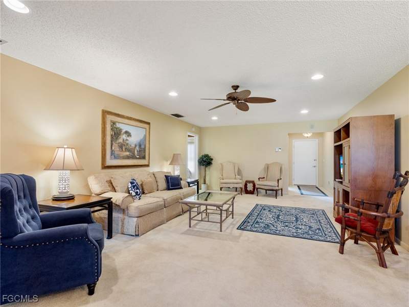 2 bedroom Attached at 1239 Broadwater Dr, Brandywine, Fort Myers — photo 5