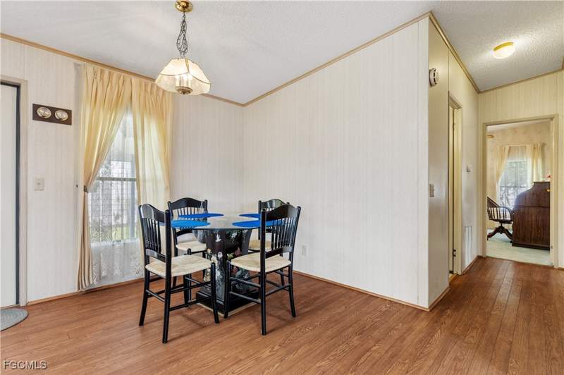 2 bedroom ManufacturedHome at 9266 Desoto Dr, Tamiami Village, North Fort Myers — photo 3