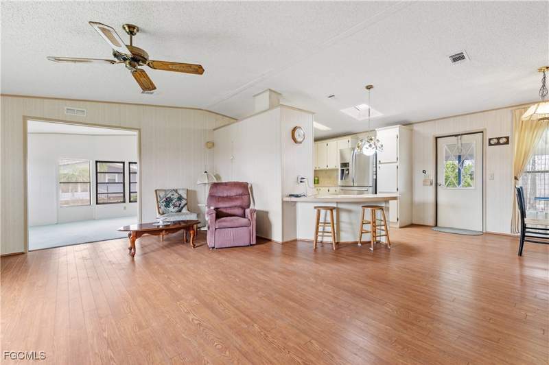 2 bedroom ManufacturedHome at 9266 Desoto Dr, Tamiami Village, North Fort Myers — photo 5