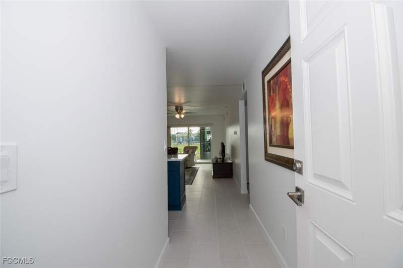 2 bedroom Condominium at 16007 Davis Rd 613, Davis Lake Condo, Fort Myers — photo 2