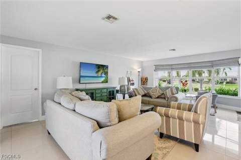 2941 SE 10th Pl, Cape Coral FL - photo 13 of 35