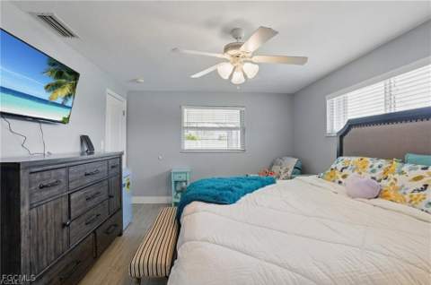 2941 SE 10th Pl, Cape Coral FL - photo 18 of 35