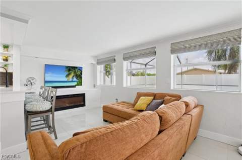 2941 SE 10th Pl, Cape Coral FL - photo 8 of 35