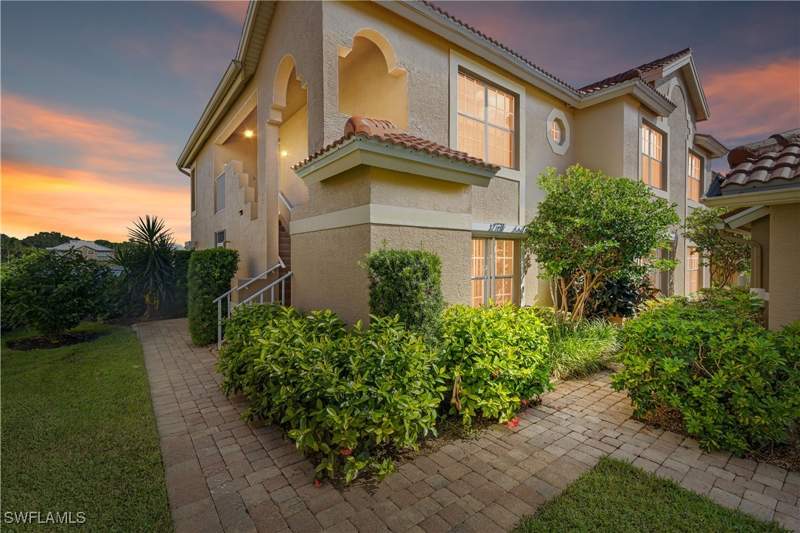 2 bedroom Condominium at 13936 Southampton Dr 3901, Wedgewood Fountain, Bonita Springs — photo 2