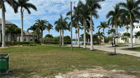 2824 SW 42nd Ln, Cape Coral FL - photo 12 of 17