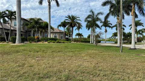 2824 SW 42nd Ln, Cape Coral FL - photo 7 of 17