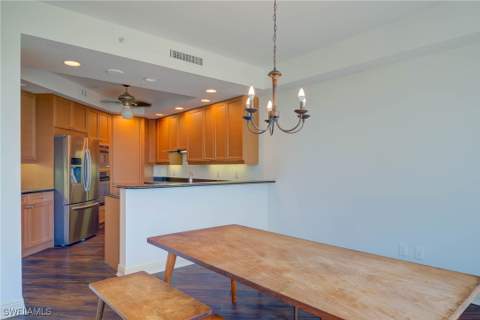 445 Cove Towers Dr 304, Naples FL - photo 23 of 33