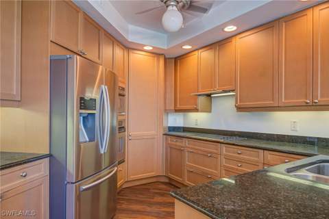 445 Cove Towers Dr 304, Naples FL - photo 24 of 33