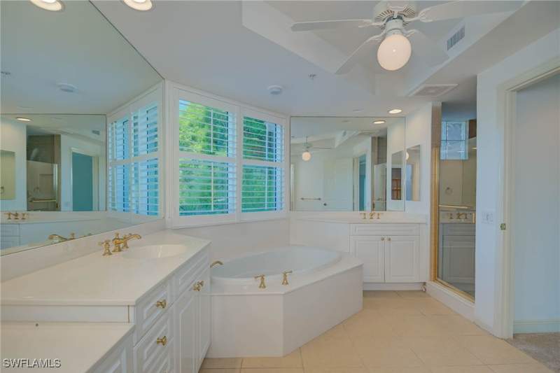 3 bedroom Condominium at 445 Cove Towers Dr 304, Montego At Cove Towers, Naples — photo 3