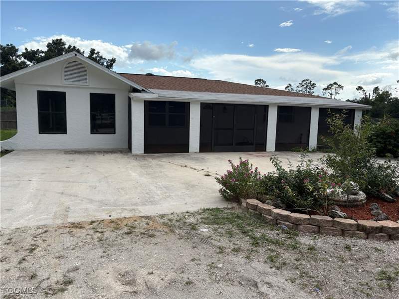 3 bedroom SingleFamilyResidence at 19531 Huber Rd, North Fort Myers, North Fort Myers — photo 5