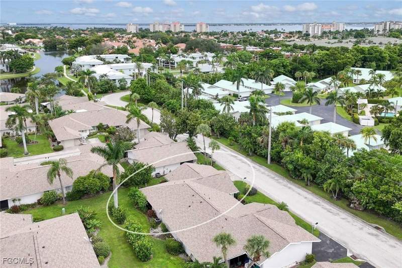 3 bedroom Attached at 11617 Quail Run Dr, Flamingo Village, Fort Myers — photo 5