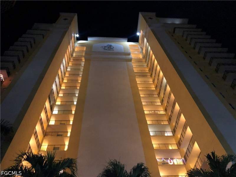 4 bedroom Condominium at 2797 1st St 1706, Beau Rivage, Fort Myers — photo 2