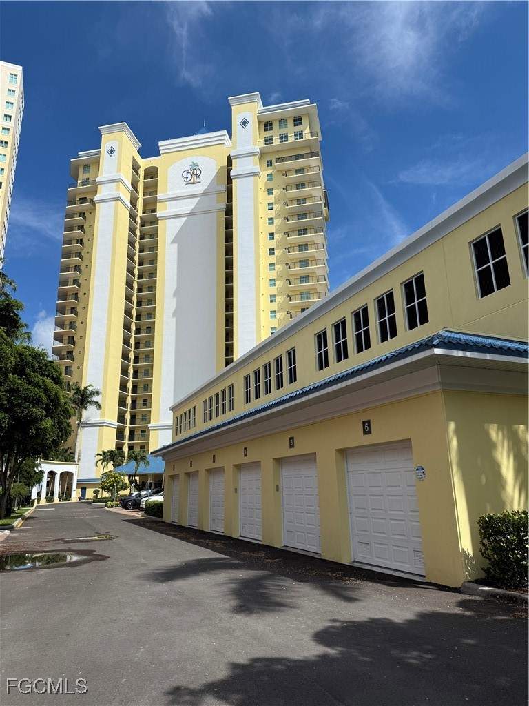 4 bedroom Condominium at 2797 1st St 1706, Beau Rivage, Fort Myers — photo 4