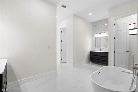 2100 NW 21st St, Cape Coral FL - photo 15 of 24