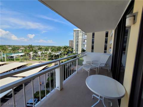 180 Seaview Ct 714, Marco Island FL - photo 7 of 23