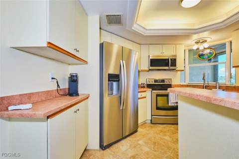 13331 Medinah Cir W 1, Fort Myers FL - photo 12 of 49