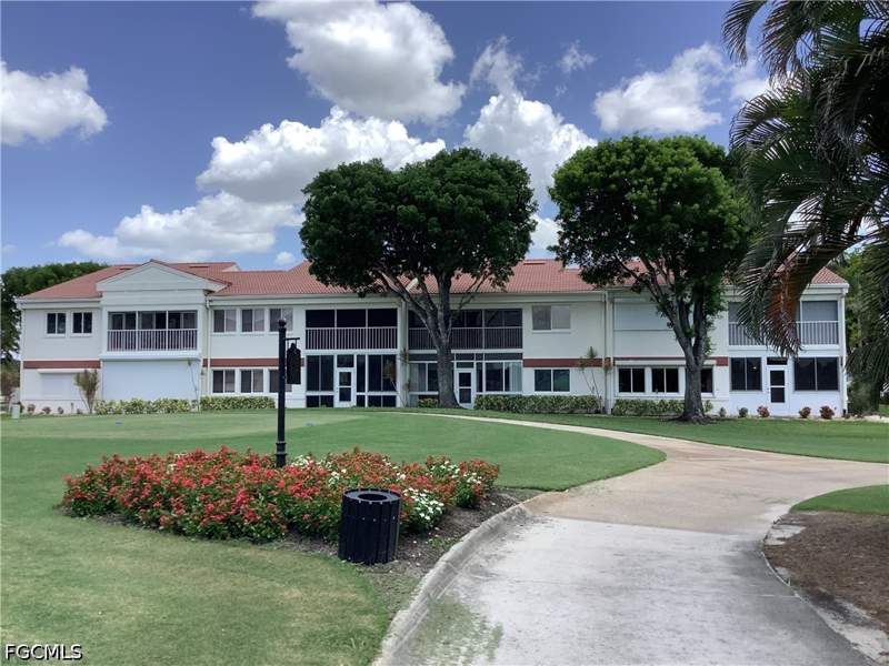 2 bedroom Condominium at 13331 Medinah Cir W 1, Seven Lakes, Fort Myers — photo 3