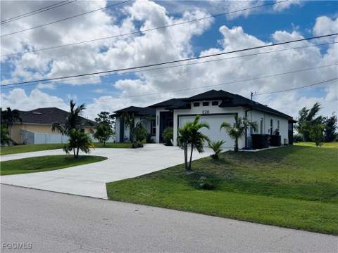 528 Jacaranda Pkwy E, Cape Coral FL - photo 11 of 50