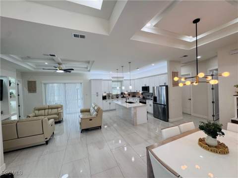 528 Jacaranda Pkwy E, Cape Coral FL - photo 12 of 50