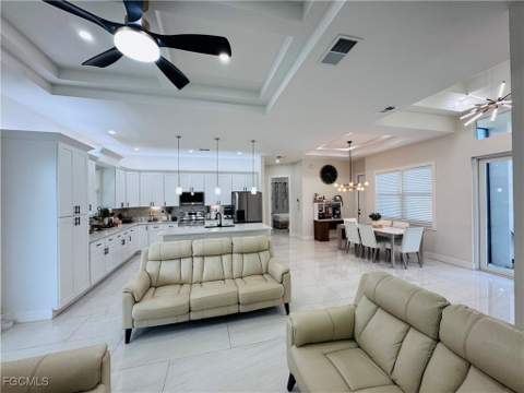 528 Jacaranda Pkwy E, Cape Coral FL - photo 19 of 50
