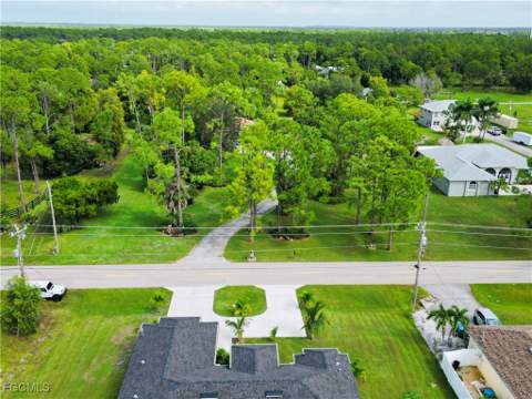 528 Jacaranda Pkwy E, Cape Coral FL - photo 7 of 50