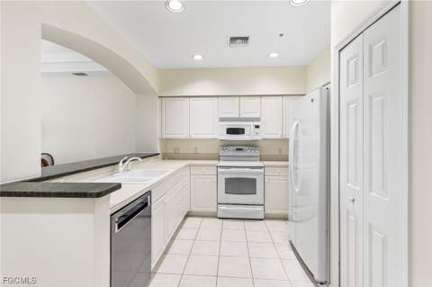 11110 Harbour Yacht Ct 33B, Fort Myers FL - photo 11 of 43