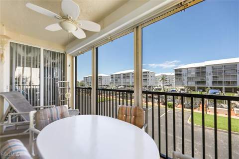 4481 Bay Beach Ln 214, Fort Myers Beach FL - photo 16 of 23