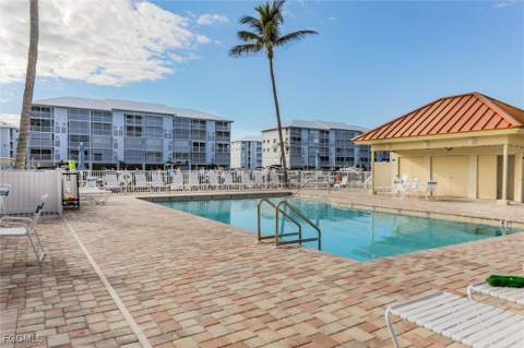 4481 Bay Beach Ln 214, Fort Myers Beach FL - photo 18 of 23
