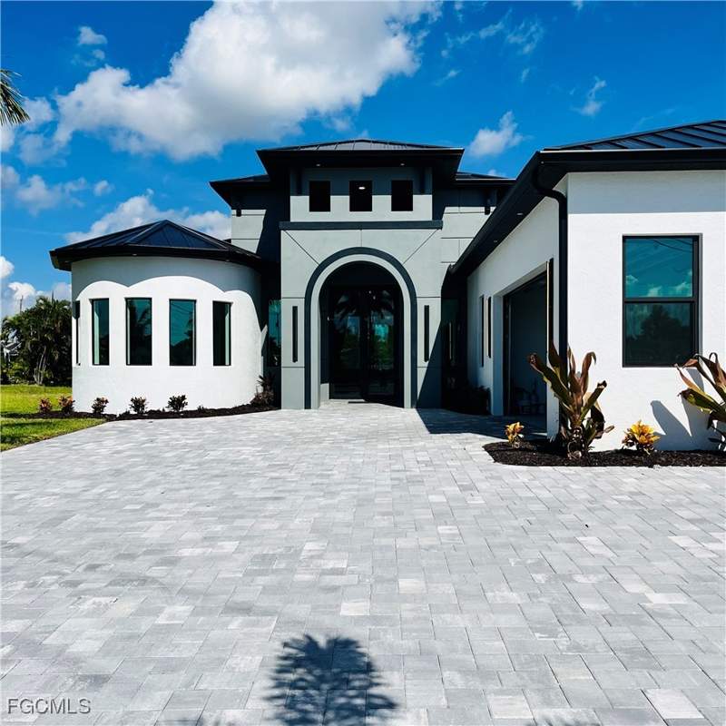 4 bedroom SingleFamilyResidence at 4218 SW 17th Ave, Cape Coral, Cape Coral — photo 2