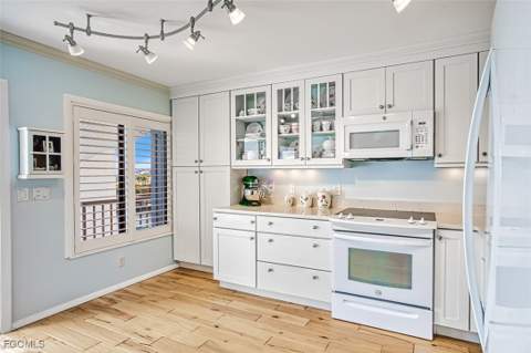 1250 Tennisplace Ct C31, Sanibel FL - photo 10 of 29