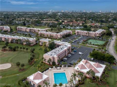 180 Turtle Lake Ct 209, Naples FL - photo 14 of 15