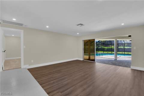 491 Cypress Way E, Naples FL - photo 11 of 42