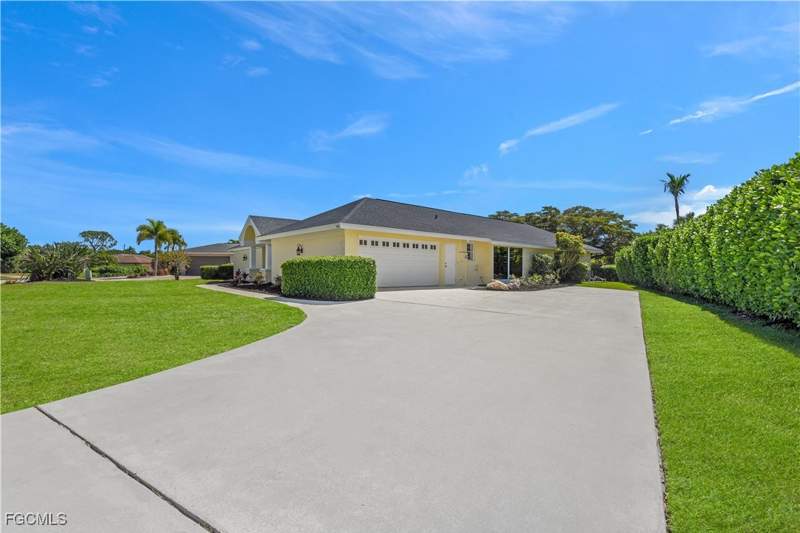 3 bedroom SingleFamilyResidence at 491 Cypress Way E, Palm River Estates, Naples — photo 2