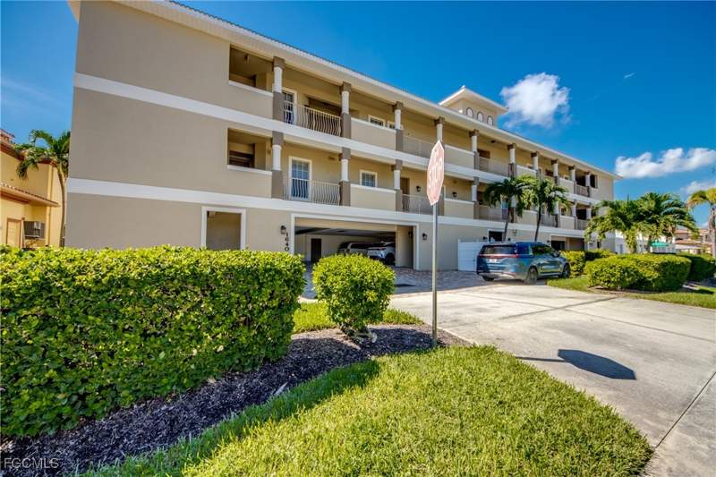 3 bedroom Condominium at 1640 Beach Pkwy 301, Beach Bay Villas, Cape Coral — photo 3