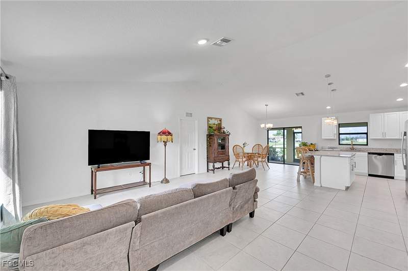 4 bedroom SingleFamilyResidence at 217 NE 20th Ter, Cape Coral, Cape Coral — photo 2