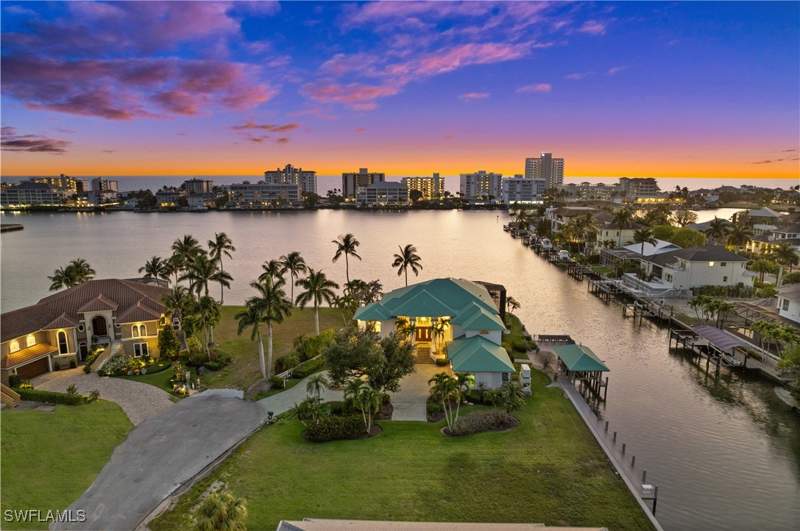 4 bedroom SingleFamilyResidence at 371 Bayside Ave, Conners, Naples — photo 3