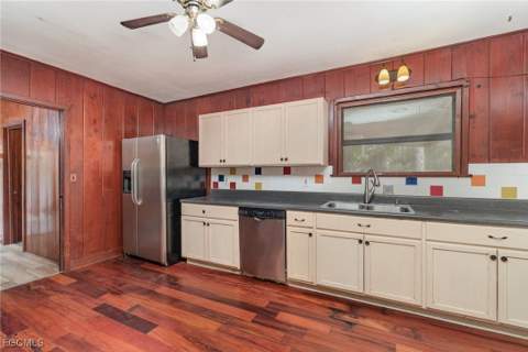 2729 Broadway, Fort Myers FL - photo 12 of 50