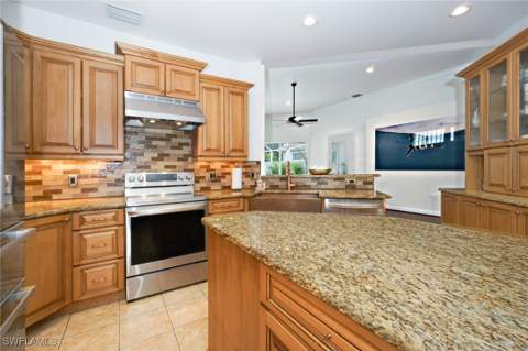 3188 Sundance Cir, Naples FL - photo 17 of 39