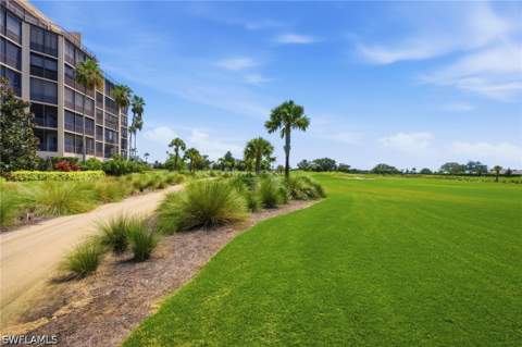 560 El Camino Real 1202, Naples FL - photo 7 of 22
