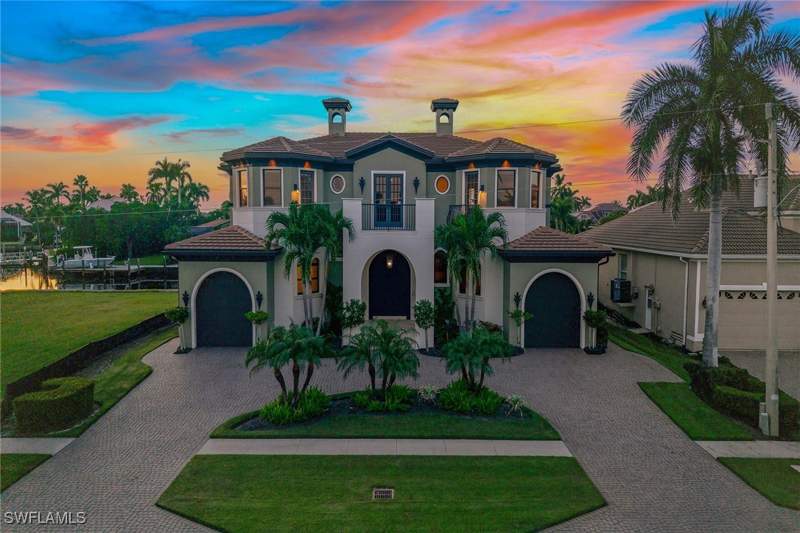 5 bedroom SingleFamilyResidence at 1850 Apataki Ct, Marco Beach, Marco Island — photo 2