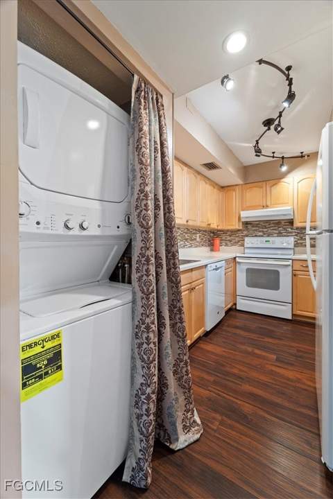 5405 Peppertree Dr 3, Fort Myers FL - photo 14 of 29