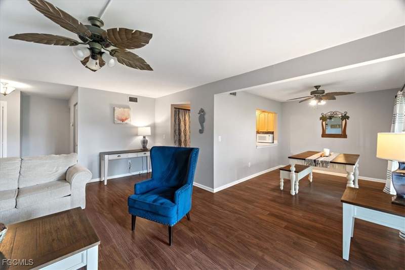 2 bedroom Condominium at 5405 Peppertree Dr 3, Cardinal Cove, Fort Myers — photo 4