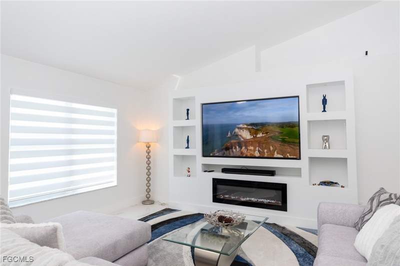4 bedroom SingleFamilyResidence at 4623 Jacaranda Pkwy W, Cape Coral, Cape Coral — photo 3