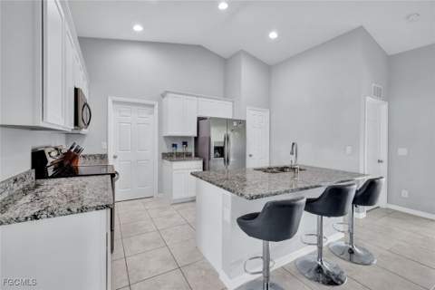 216 NW 9th Ter, Cape Coral FL - photo 10 of 26