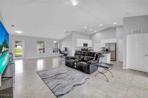 216 NW 9th Ter, Cape Coral FL - photo 7 of 26