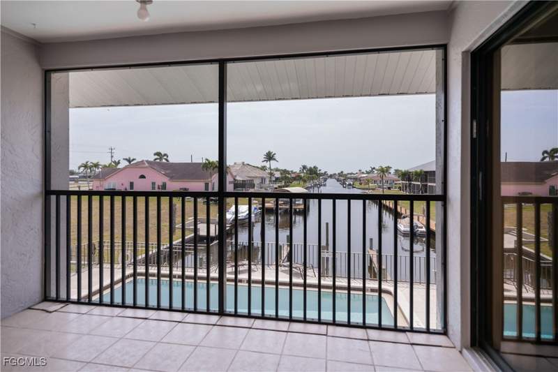 2 bedroom Condominium at 808 Cape Coral Pkwy W 204, Edgewater Condo, Cape Coral — photo 3