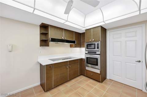 6001 Pelican Bay Blvd 202, Naples FL - photo 13 of 36